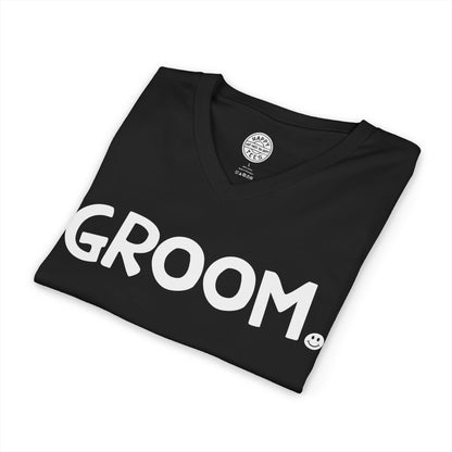 GROOM Happy Tee (V-Neck)